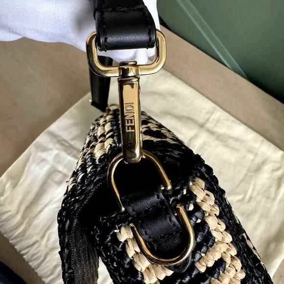 NEW Fendi Raffia Vitello Grace FF Crochet Baguette Natural Black Crossbody Bag - Picture 14 of 14